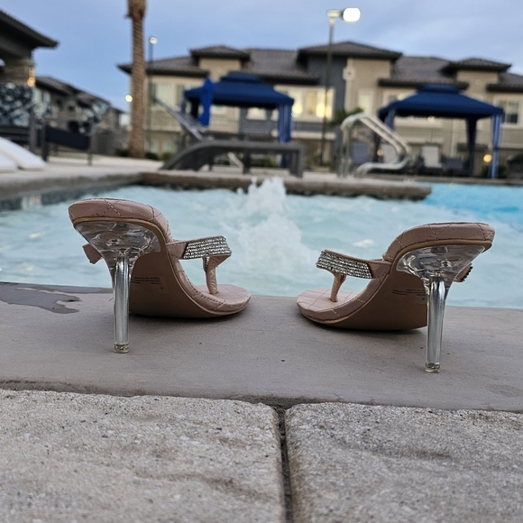 High heel thong Sandals - Picture 2 of 6